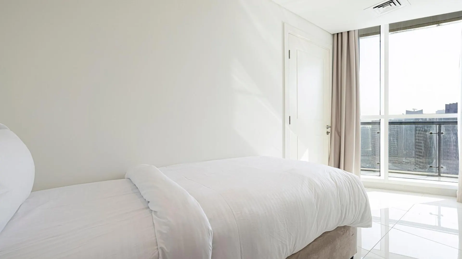 두바이 Magnificent - Damac Distinction Downtown 아파트 아랍에미리트